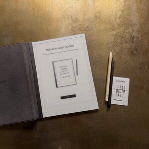 reMarkable 2 UGC w/2 stylus and tips